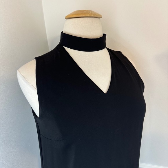 BANANA REPUBLIC Sleeveless Black Choker V-Neck Neck Shift Dress | 14 - Picture 3 of 11